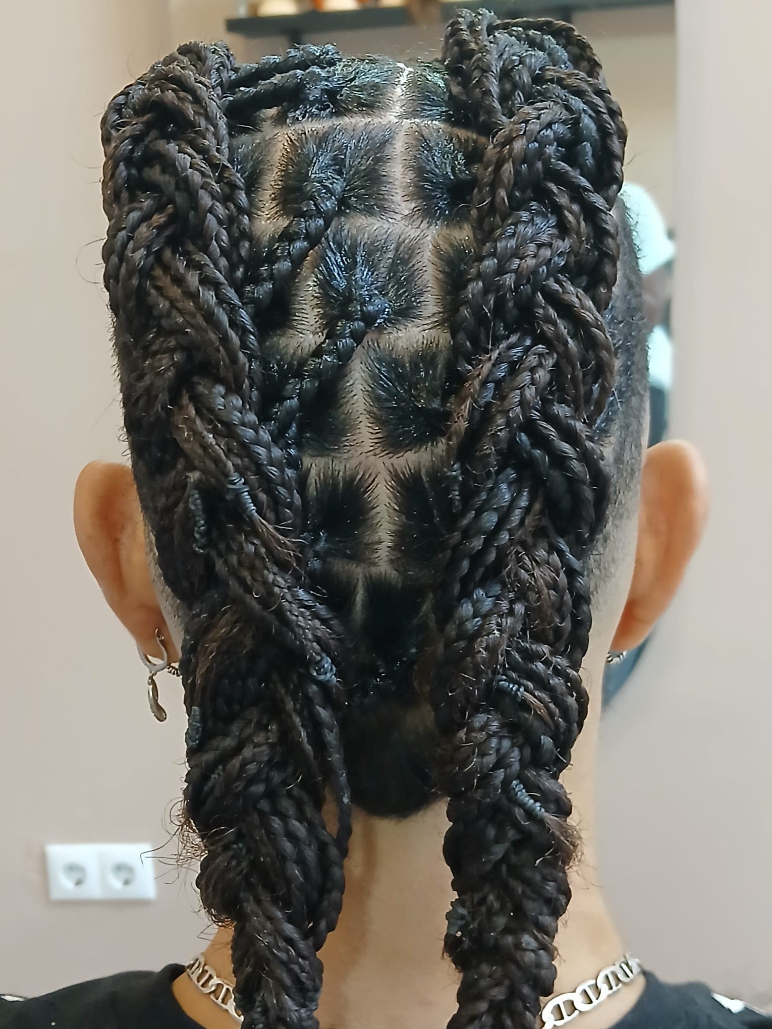 Trabajo real hecho en el salón Trenzas Babel