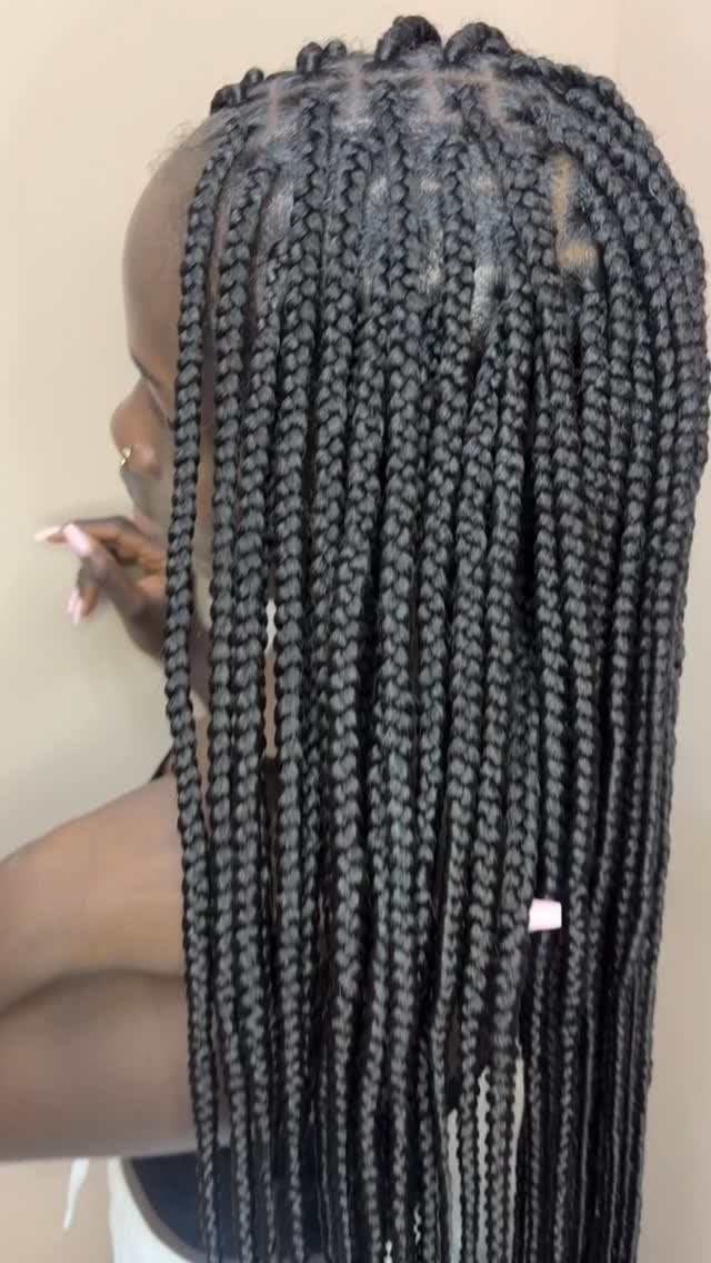 Box braids: trenzas individuales tipo caja, peinado protector
